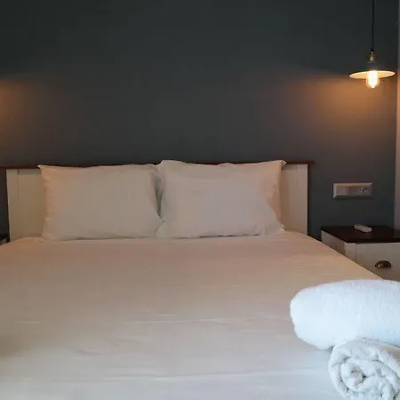 Hotel Gyalos Beach Front 3*